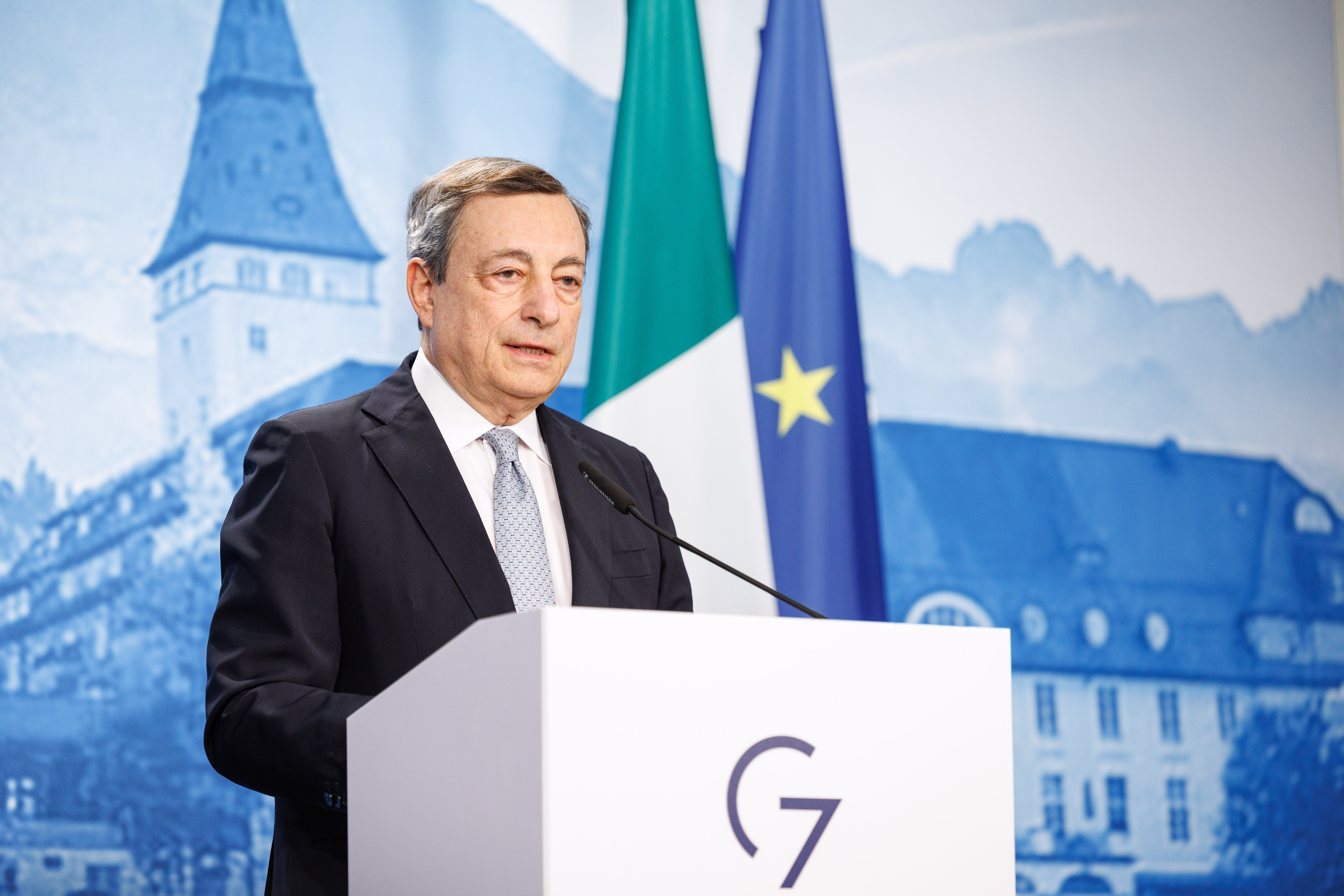 Mario Draghi (Ministerpräsident Italien) gibt eine Pressekonferenz zum Abschluss des G7-Gipfels.