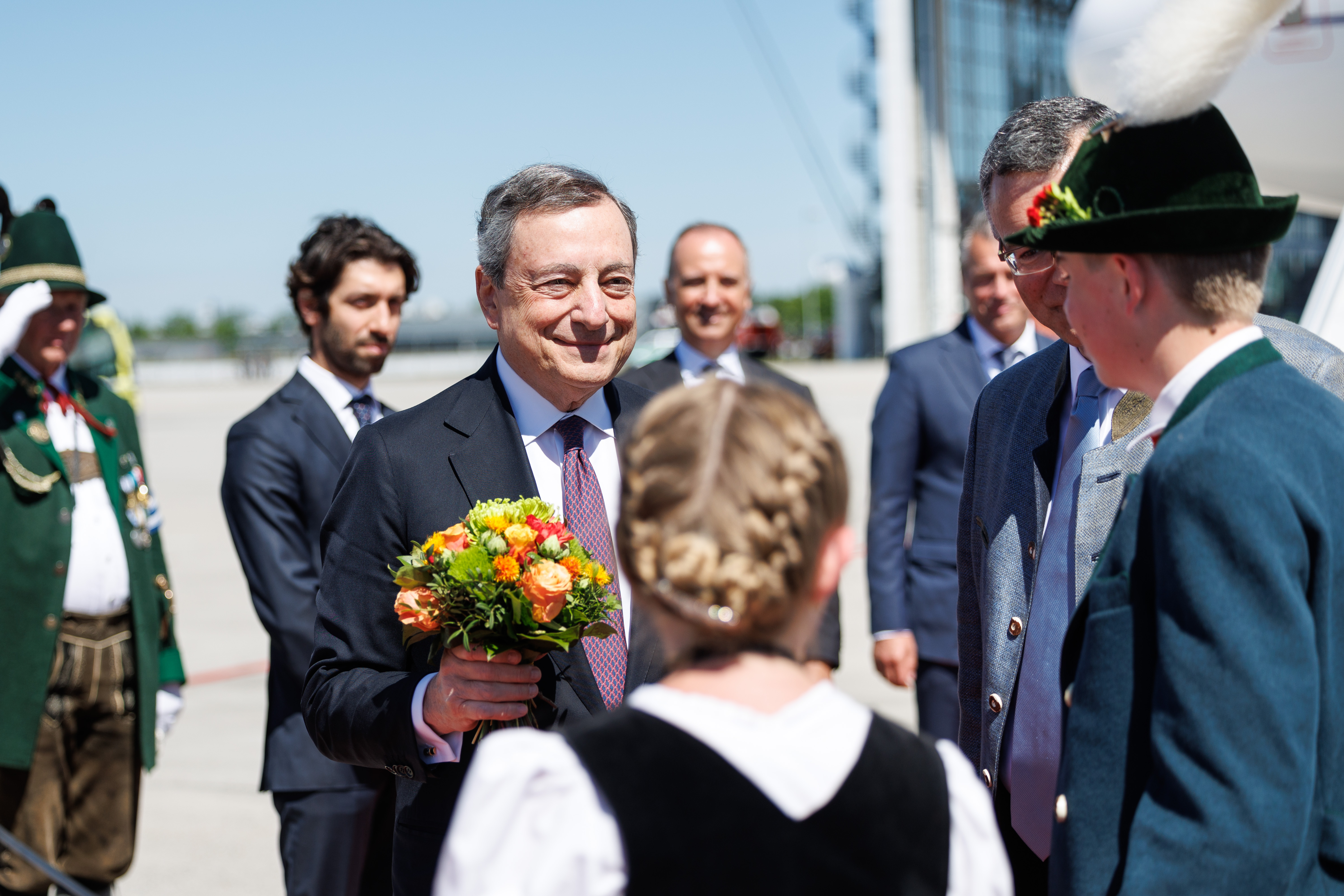 Mario Draghi (Prime Minister of Italy) being welcomed by Florian Herrmann.