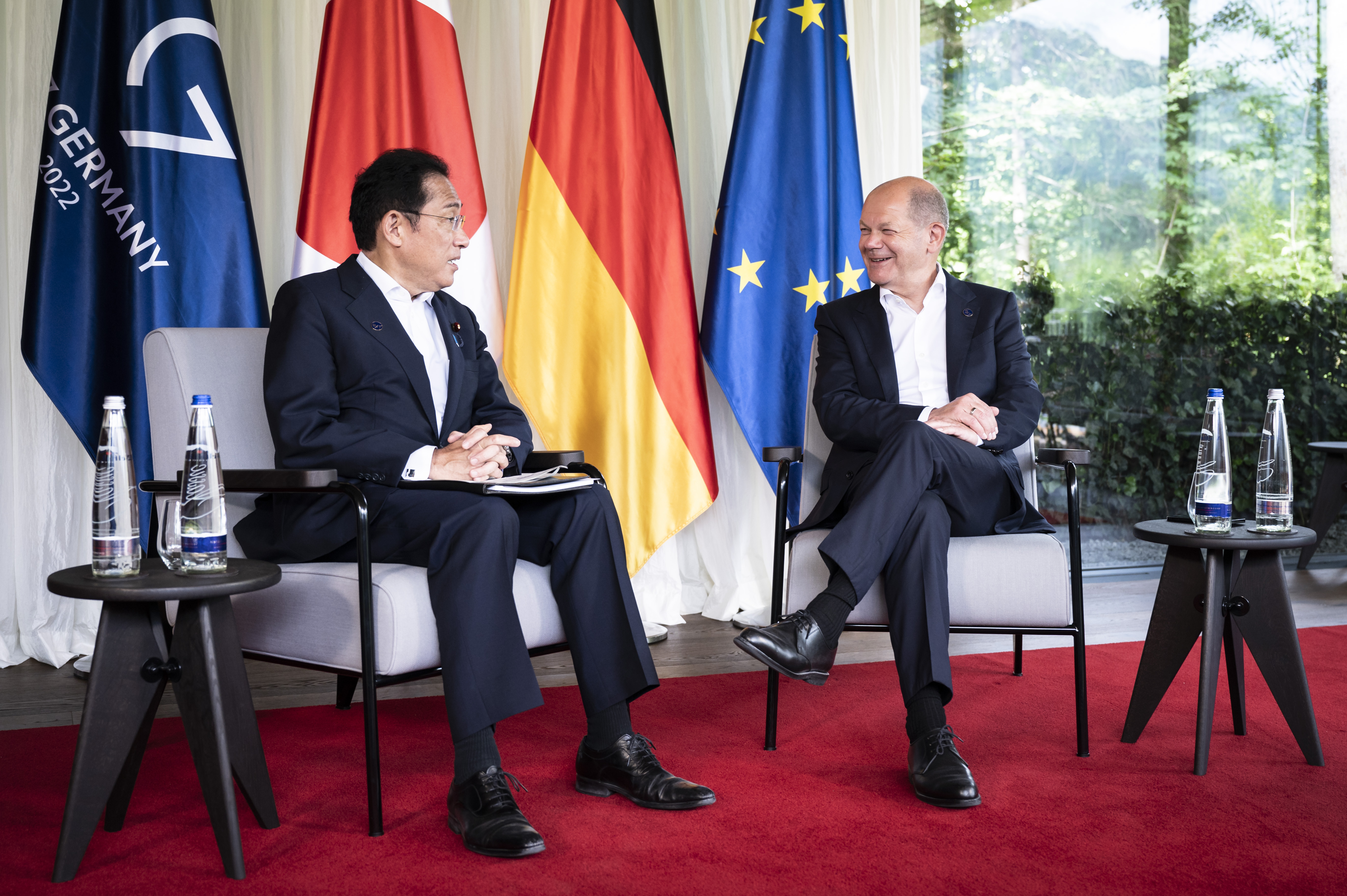 Federal Chancellor Olaf Scholz and Japanese Prime Minister Fumio Kishida during a bilateral meeting.