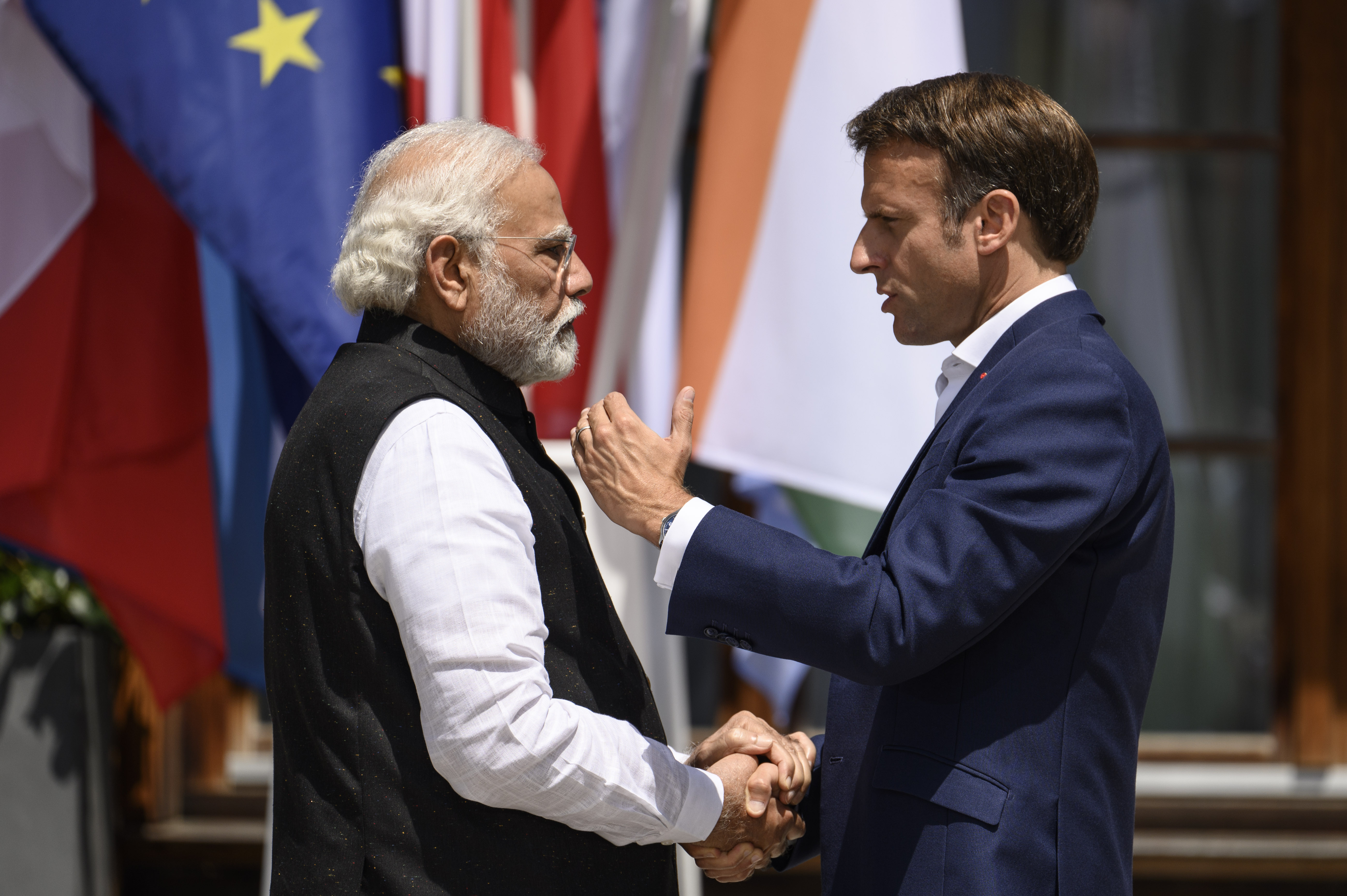 French President Emmanuel Macron and Narendra Modi at the official welcome of G7 outreach partners.