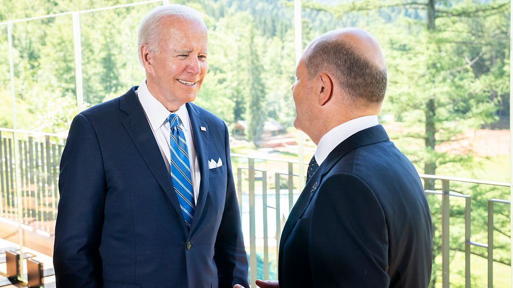 Bilaterales Gespräch zwischen Bundeskanzler Olaf Scholz und dem US-amerikanischen Präsidenten Joe Biden auf Schloss Elmau.