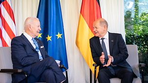 Scholz and Biden hold a bilateral meeting ahead of the official start of the G7 summit in Schloss Elmau.