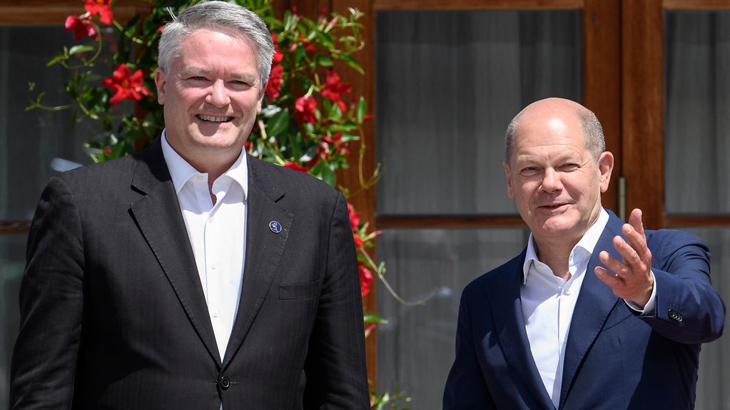 Federal Chancellor Olaf Scholz welcomes Mathias Cormann, Secretary-General of the Organisation for Economic Co-operation and Development (OECD), to Schloss Elmau.