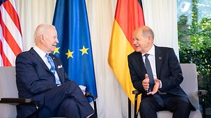 MM. Scholz et Biden se rencontrent pour un entretien bilatéral avant le début officiel du sommet du G7 au château d’Elmau.