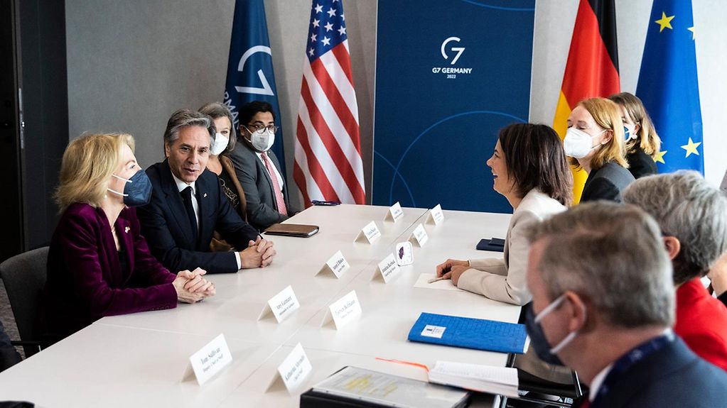 Foto zeigt die G7-Außerministerinnen und -minister