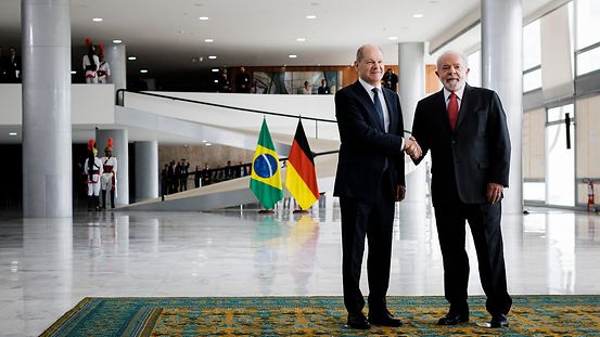 Bundeskanzler Olaf Scholz mit  Luiz Inácio Lula da Silva, Präsident der Föderativen Republik Brasilien.